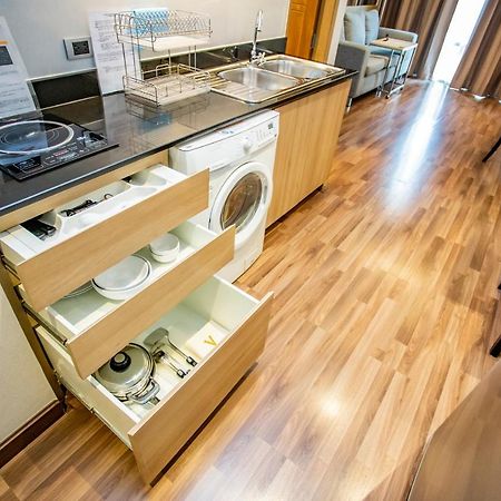 V Residence Бангкок Экстерьер фото
