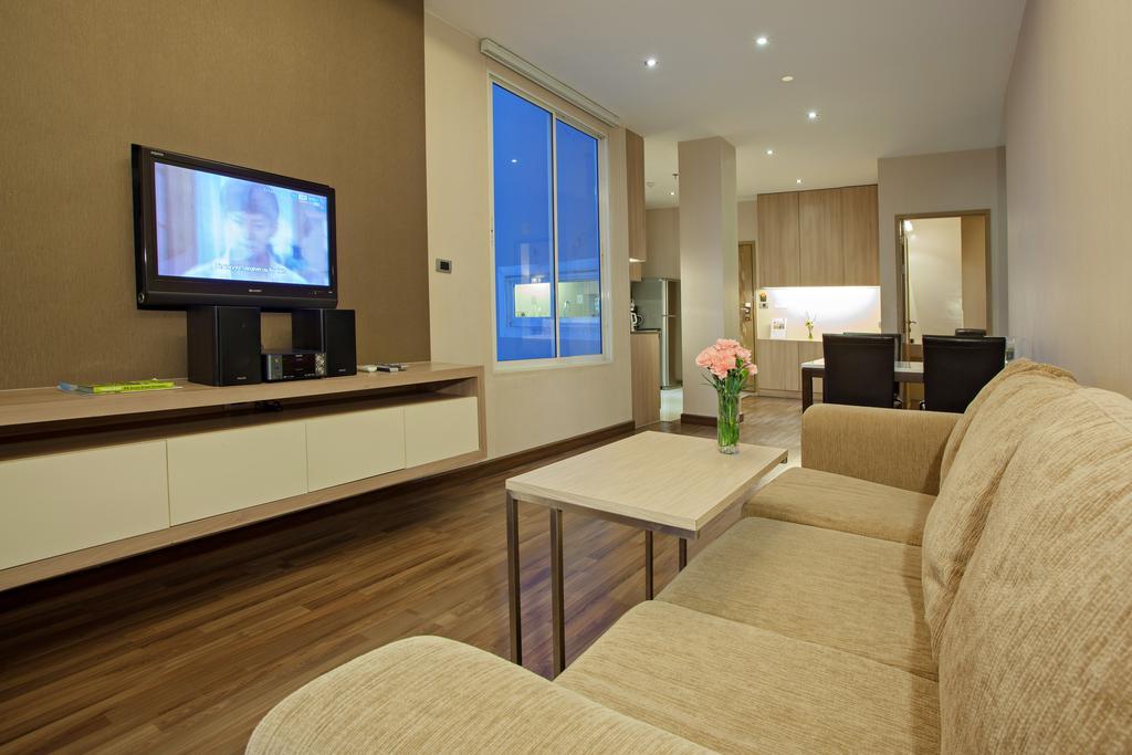 V Residence Бангкок Экстерьер фото