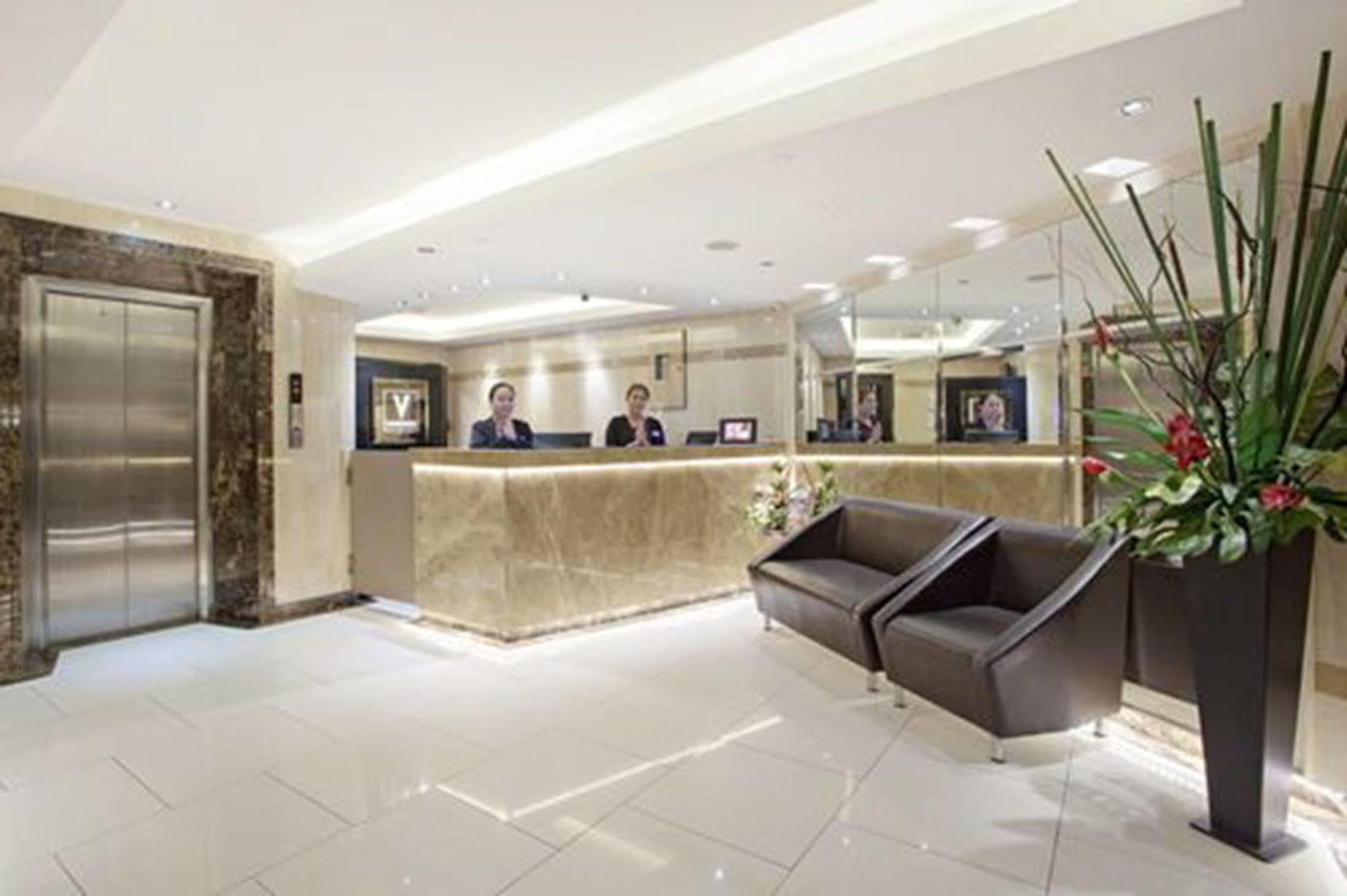 V Residence Бангкок Экстерьер фото