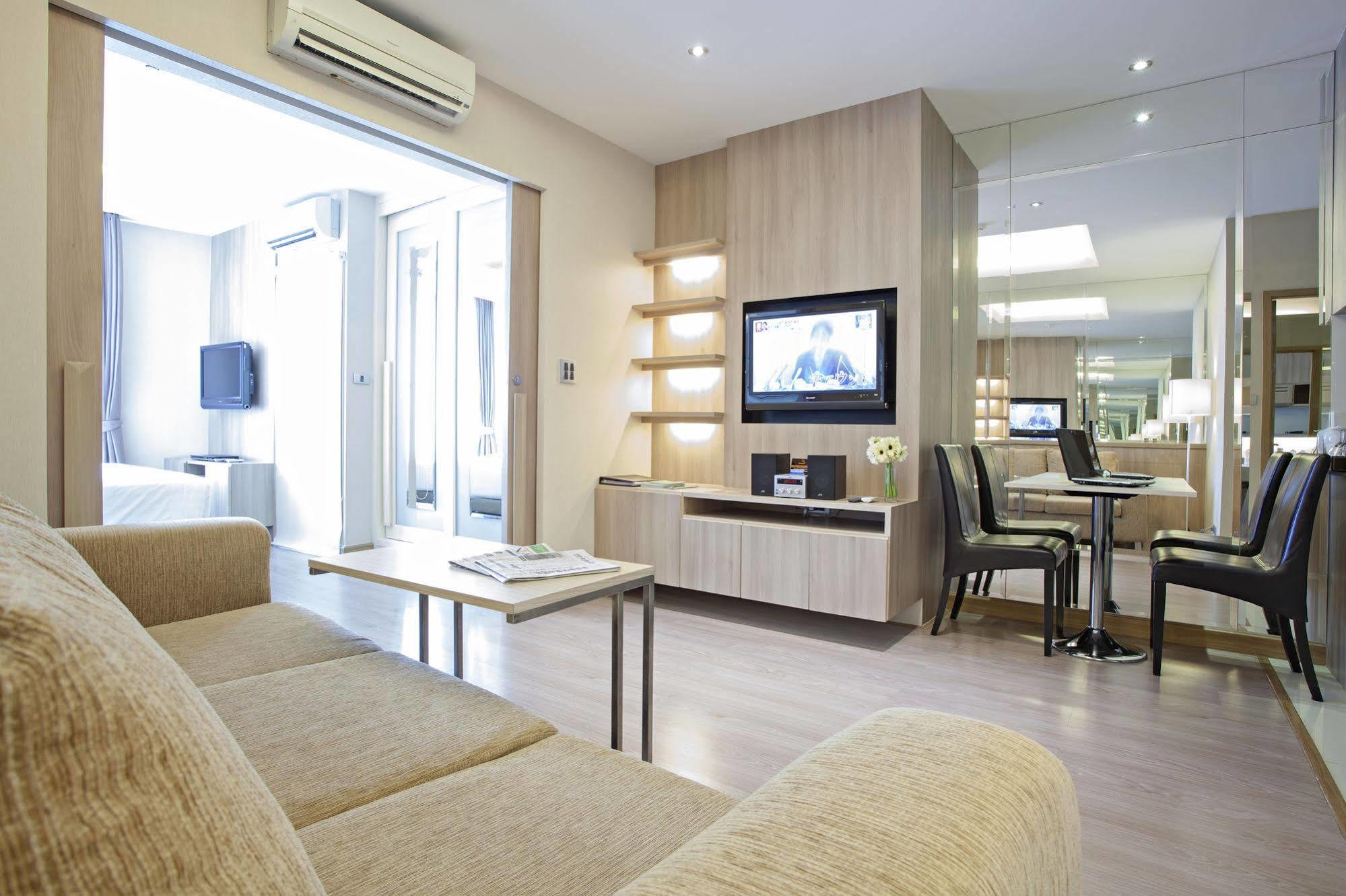 V Residence Бангкок Экстерьер фото