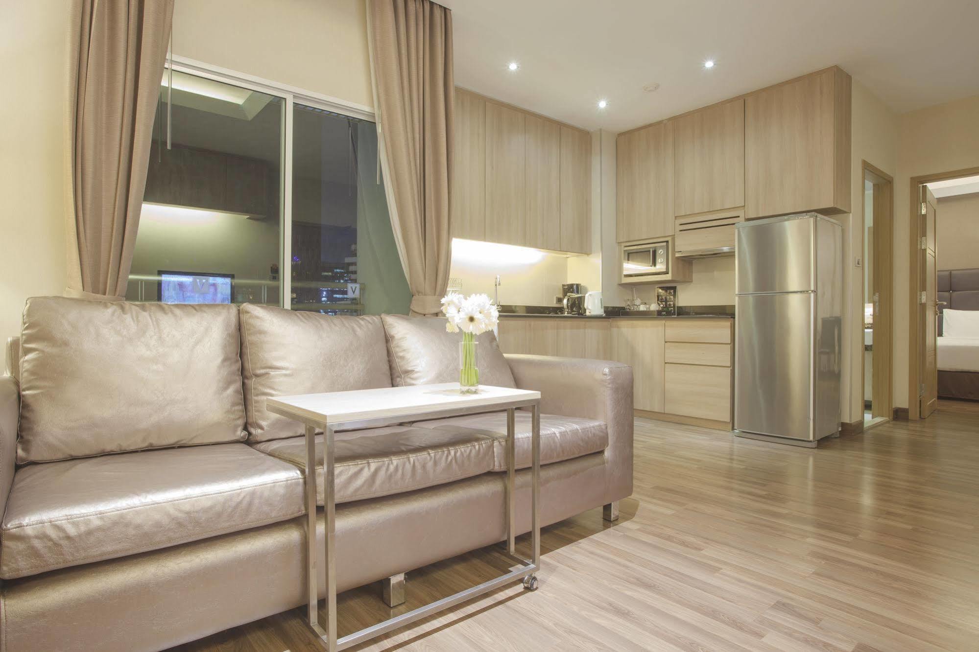 V Residence Бангкок Экстерьер фото