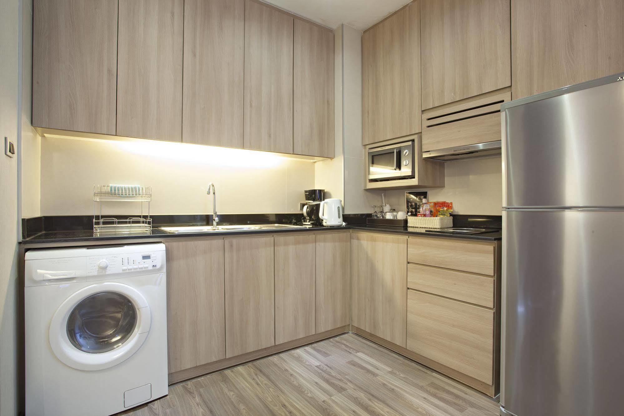 V Residence Бангкок Экстерьер фото