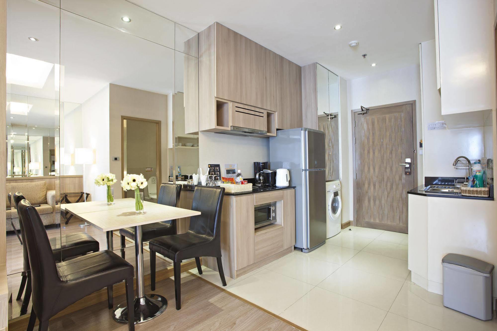 V Residence Бангкок Экстерьер фото